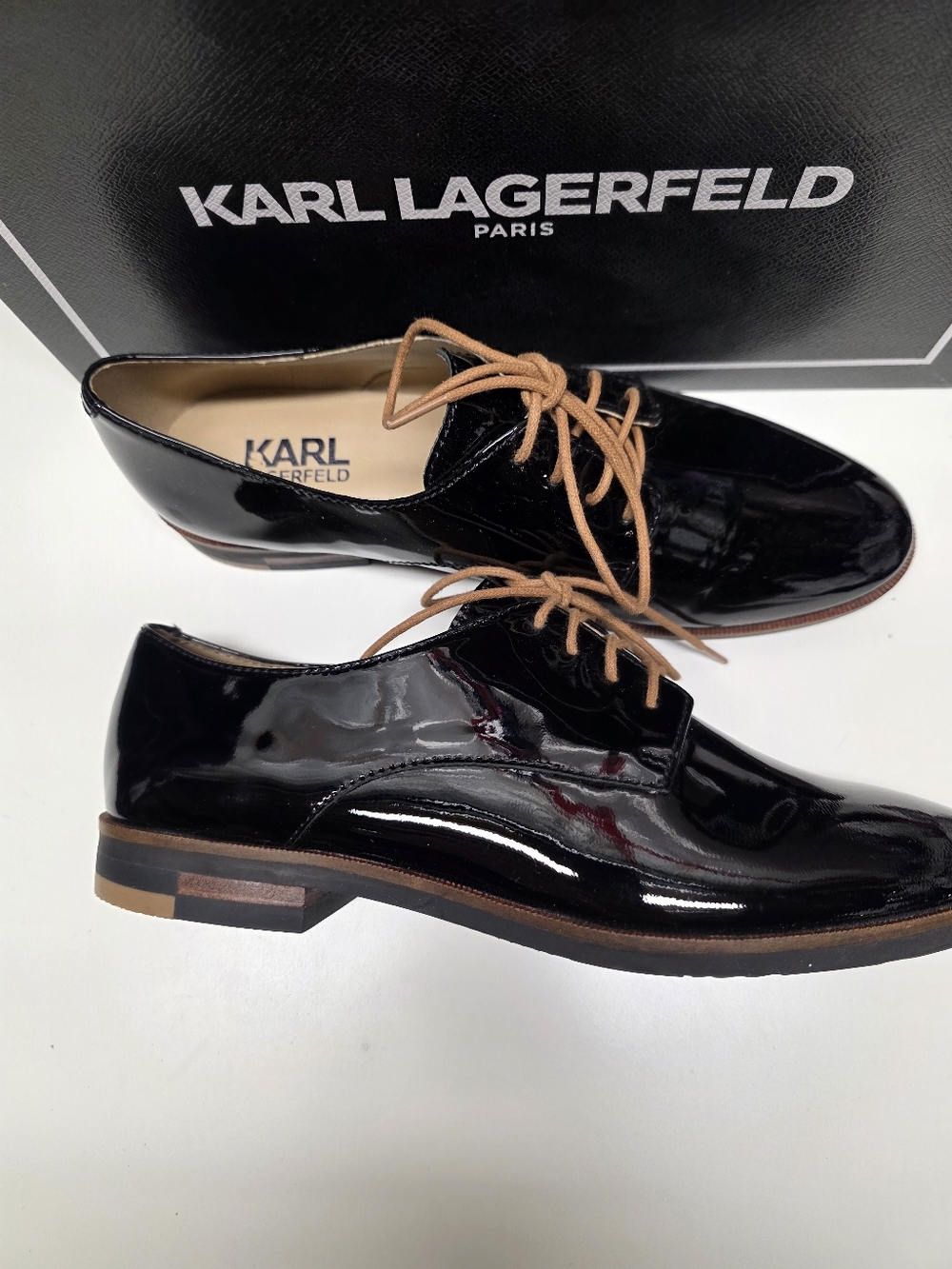 New In Box Karl Lagerfeld Iva Black Patent Leather Oxfords with Tan Laces US 6.5